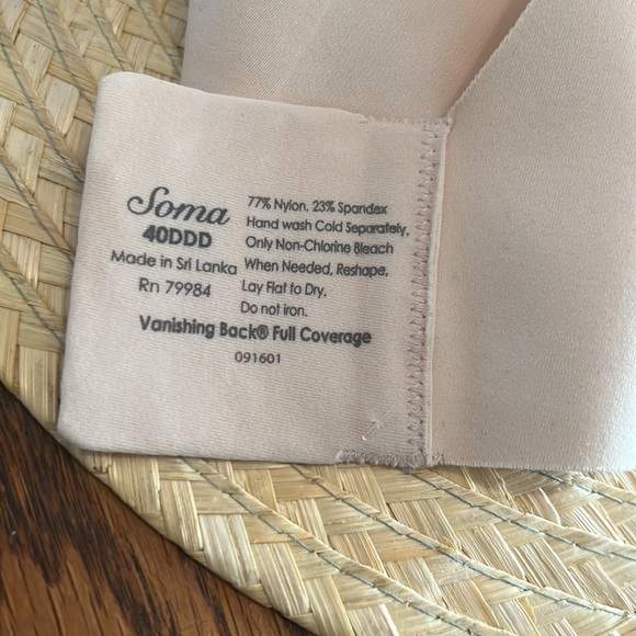 Soma Vanishing Back Full Coverage 40DDD Bra - Picture 9 of 11